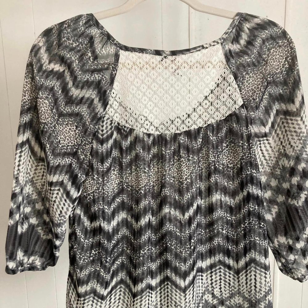 Women's Not So Mystery Box Size Small #2 - Picture 8 of 12
